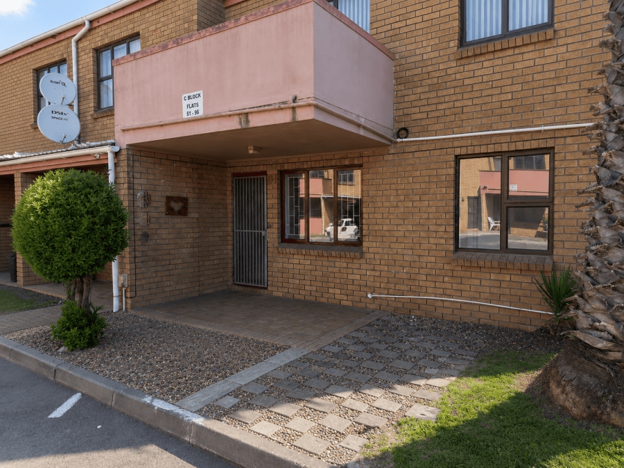 2 Bedroom Property for Sale in Morgenster Western Cape